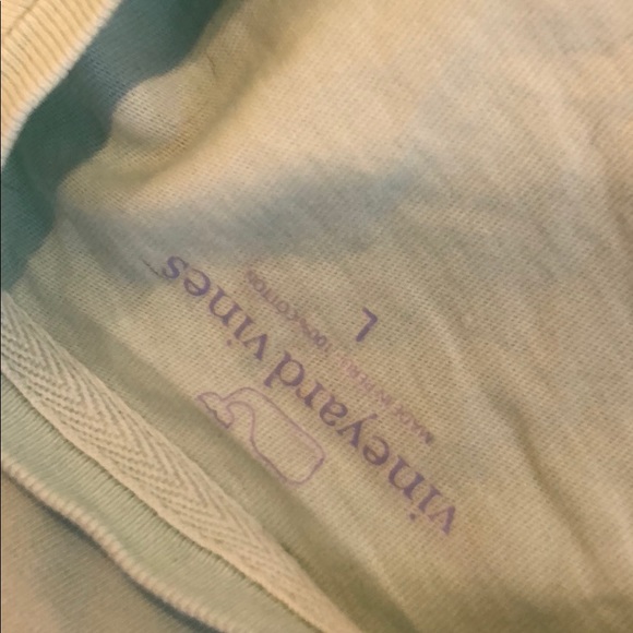 vineyard vines shirt - Picture 3 of 3